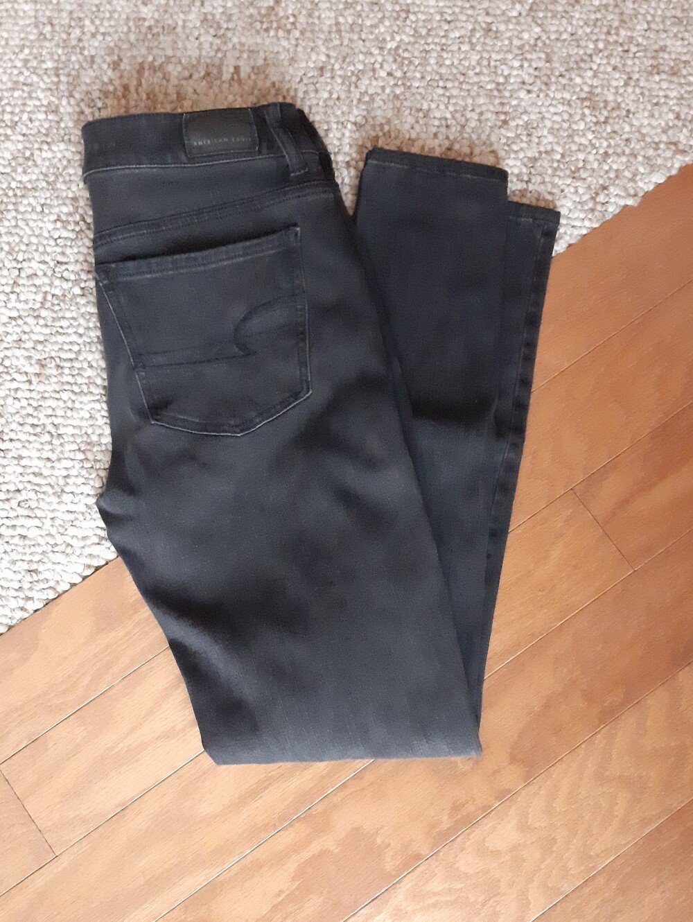 American Eagle Black Distressed Jegging Jeans size 4